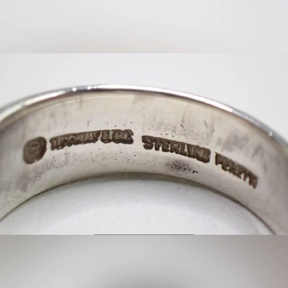 Tiffany & Co. Sterling Silver heart design ring - Picture 4 of 5